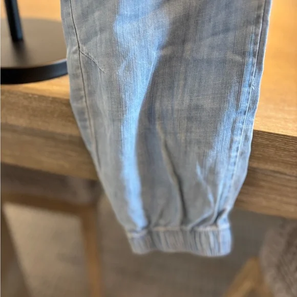 LOFT Tencel Relaxed Jogger Pants, Light Denim, size 4 super soft - Picture 9 of 9